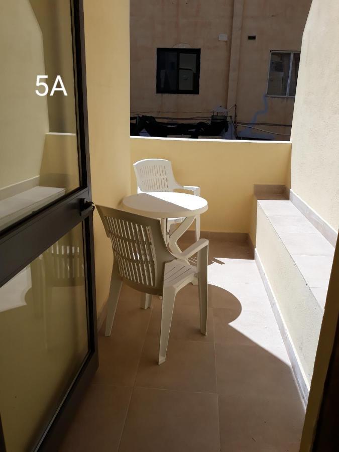 Seabreeze Holiday Guestrooms St. Paul's Bay Exteriör bild
