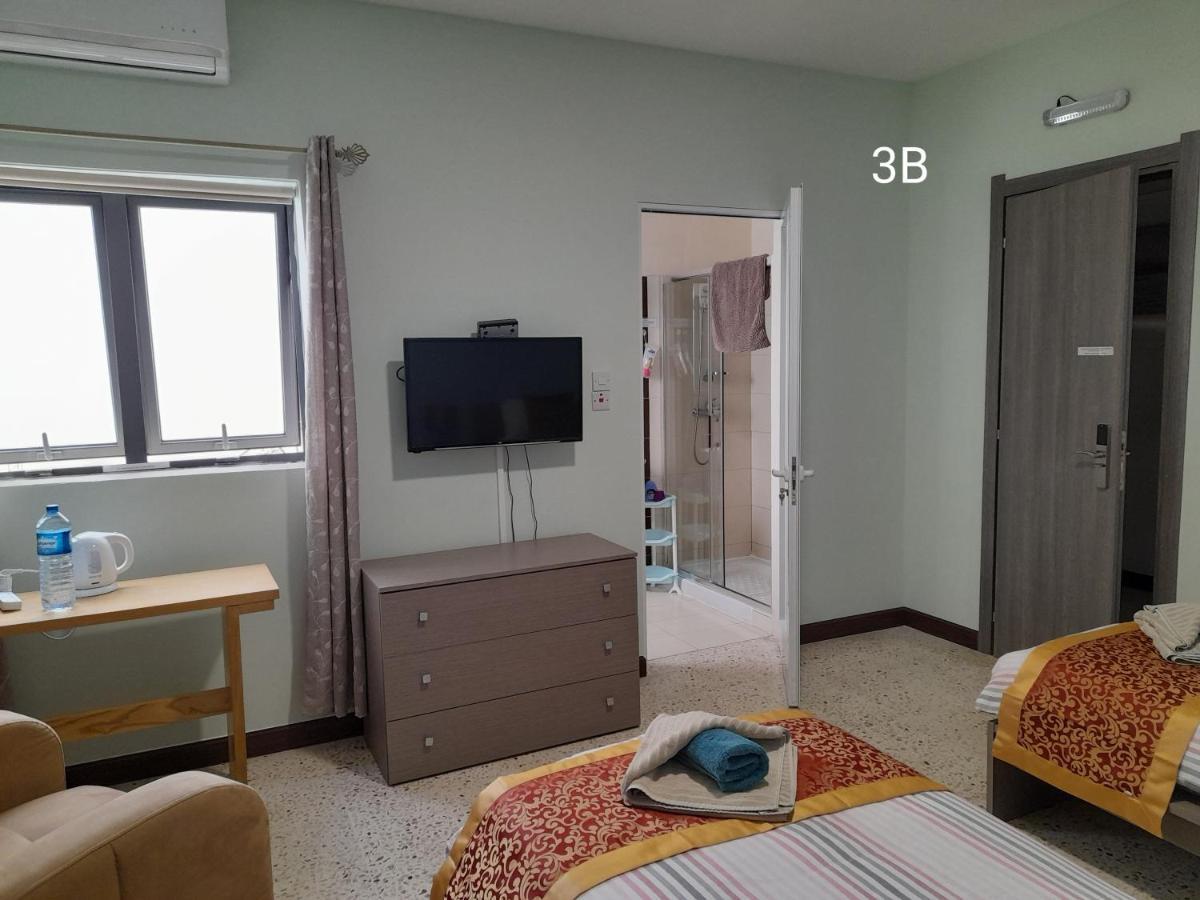 Seabreeze Holiday Guestrooms St. Paul's Bay Exteriör bild