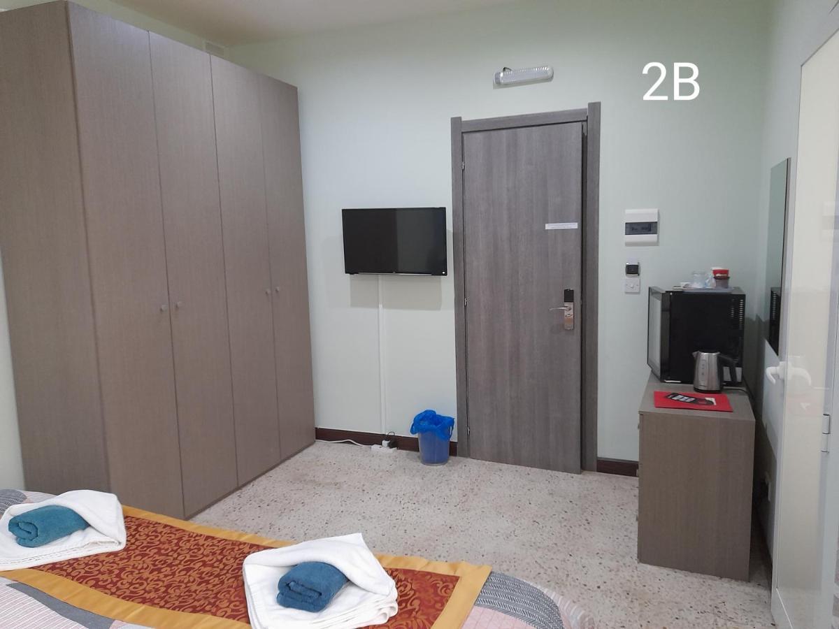 Seabreeze Holiday Guestrooms St. Paul's Bay Exteriör bild