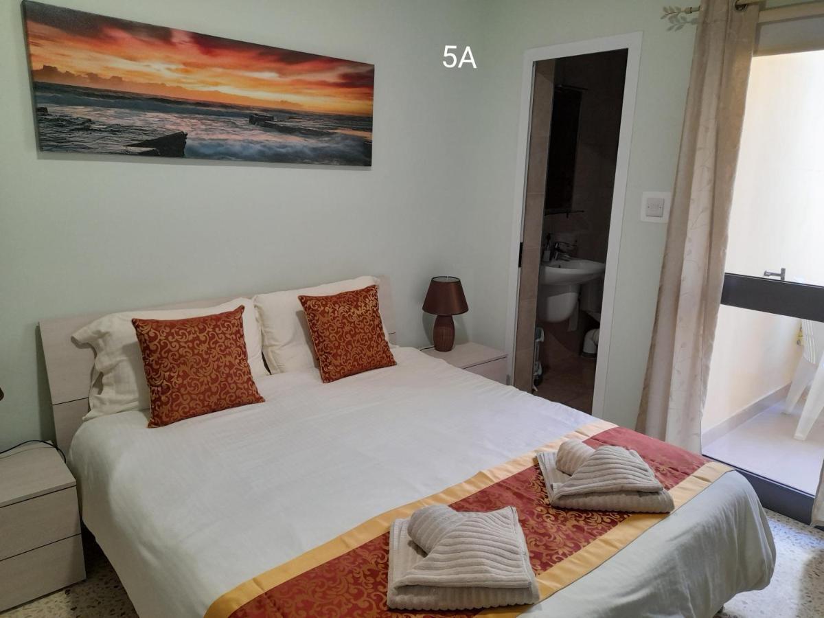 Seabreeze Holiday Guestrooms St. Paul's Bay Exteriör bild