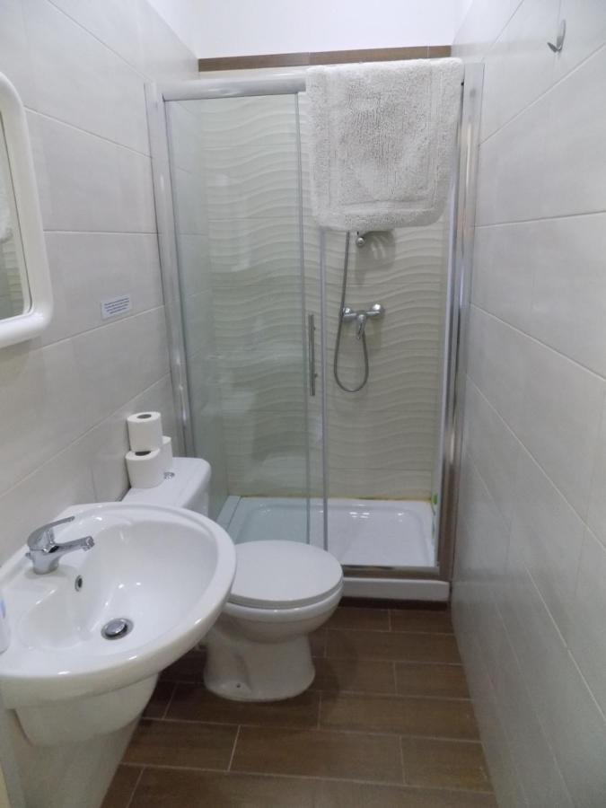 Seabreeze Holiday Guestrooms St. Paul's Bay Exteriör bild